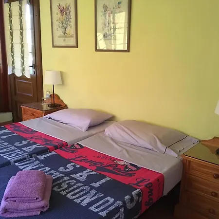 Pensión Americas Family