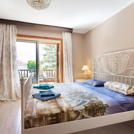 Americas Family בית הארחה *